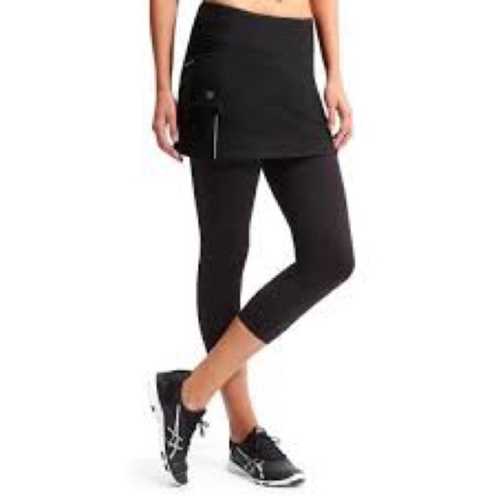 Athleta Be Free 2 in 1 Capri NWT